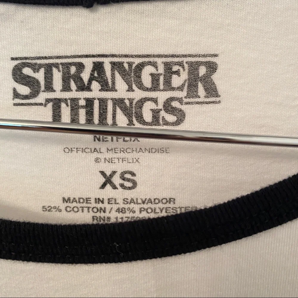 Stranger‎ Things - Picture 4 of 7